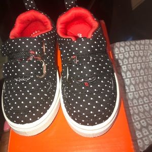 Kids sneakers size 5 c for sale brand new